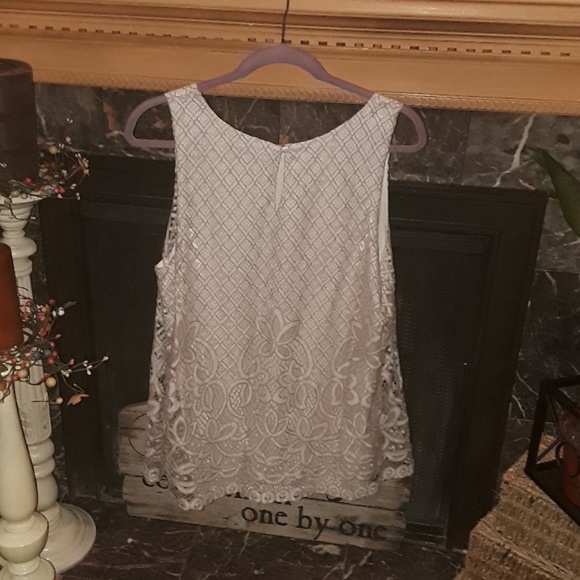 Blouse - Picture 2 of 3